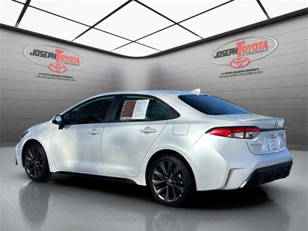 Certified 2025 Toyota Corolla SE Sedan