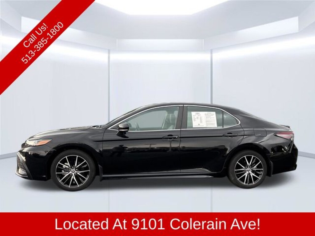 Used 2023 Toyota Camry SE Sedan