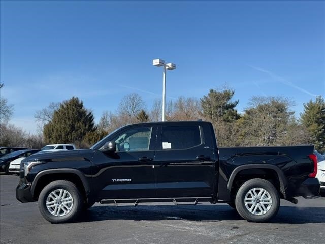 2025 Toyota Tundra SR5 photo 3
