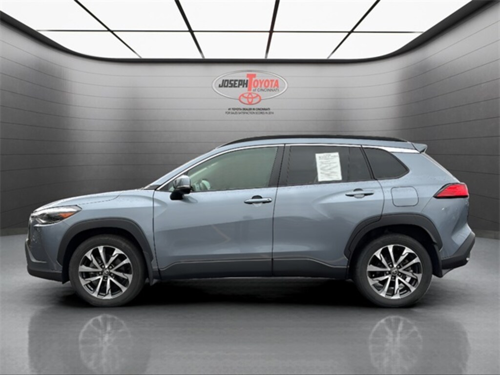 Used 2023 Toyota Corolla Cross XLE SUV