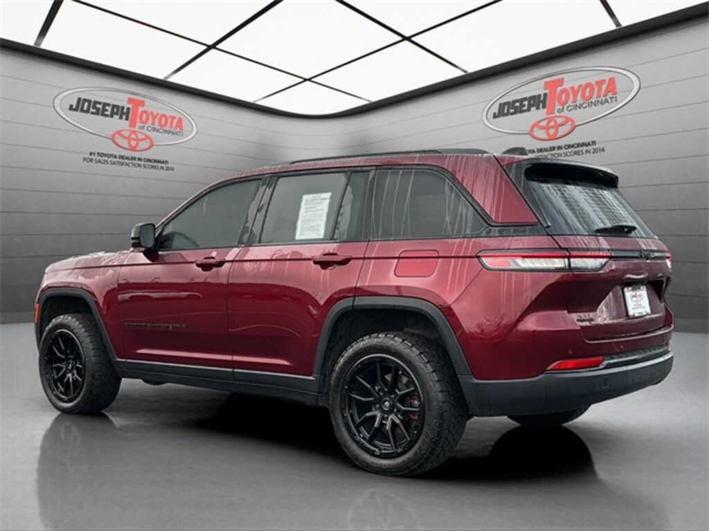 Used 2023 Jeep Grand Cherokee Altitude X SUV
