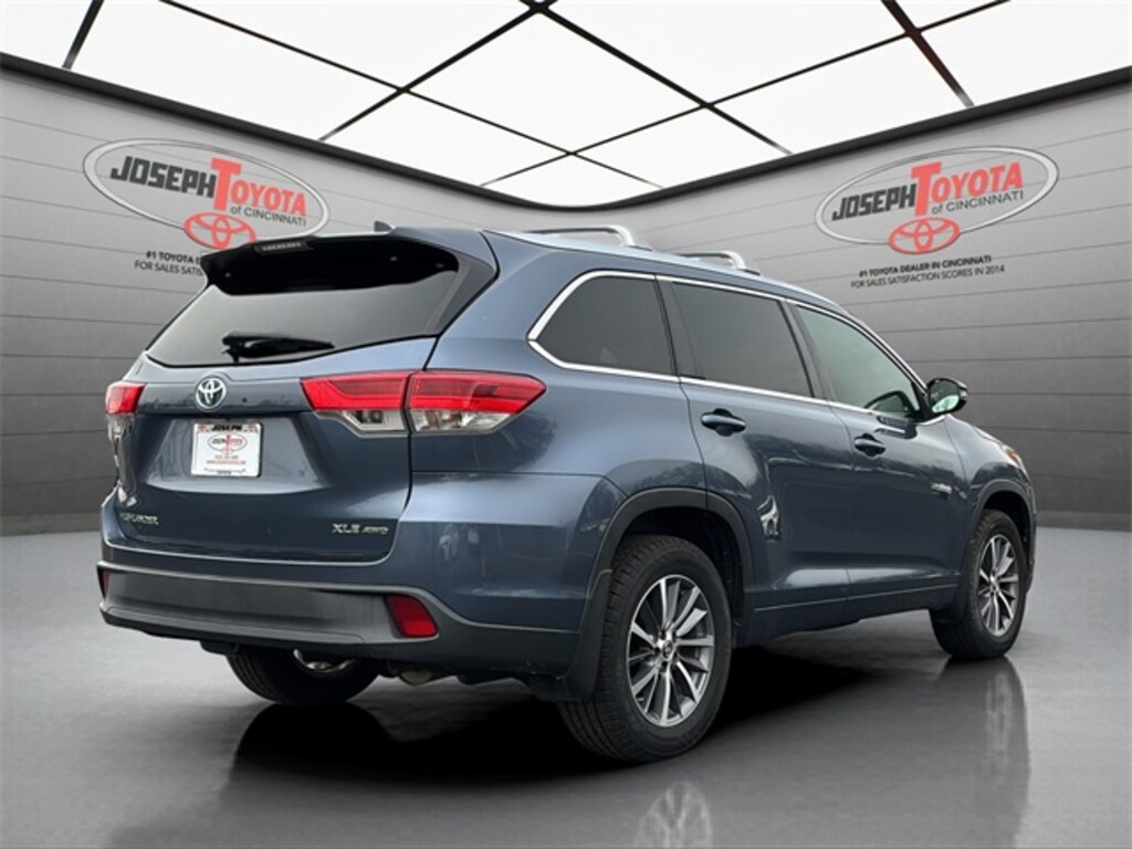 Used 2017 Toyota Highlander XLE SUV
