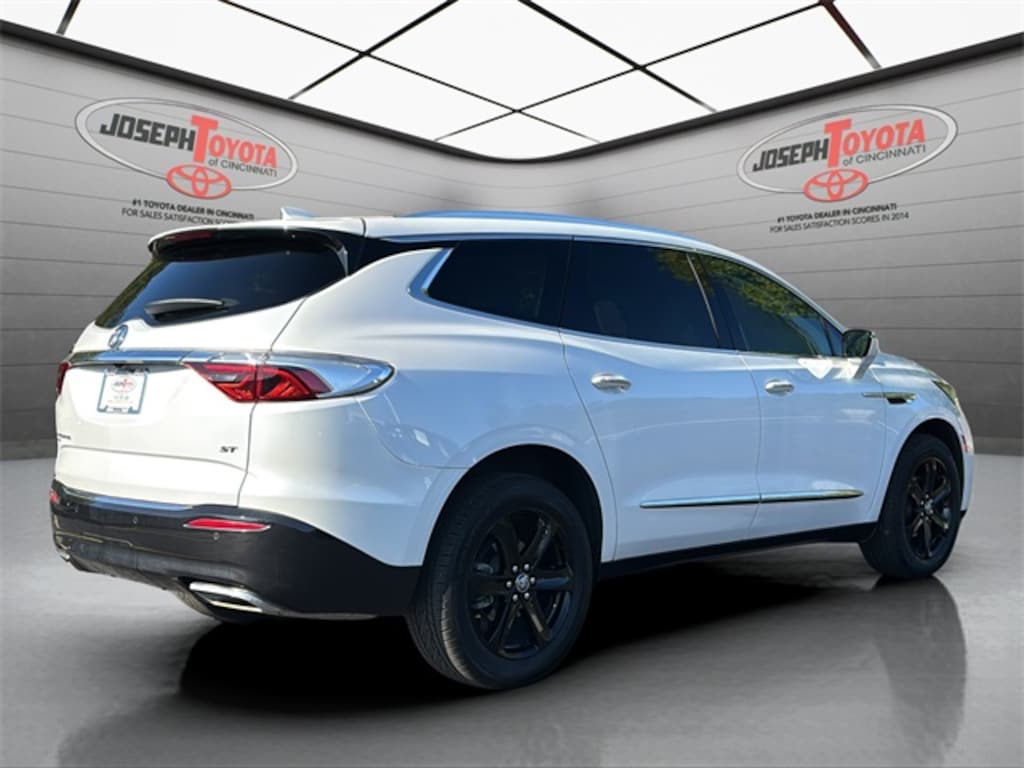 Used 2023 Buick Enclave Essence SUV