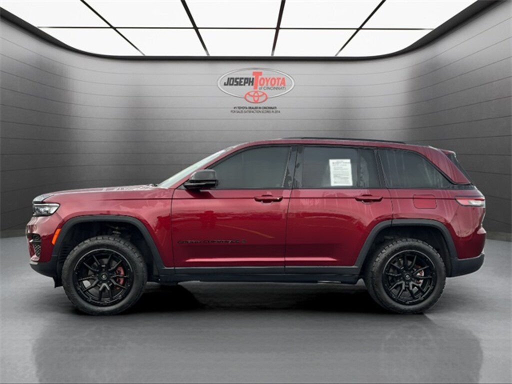 Used 2023 Jeep Grand Cherokee Altitude X SUV