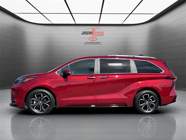 2025 Toyota Sienna Platinum photo 2