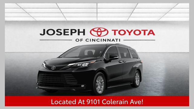2026 Toyota Sienna XLE 8-Passenger Hybrid FWD's photo