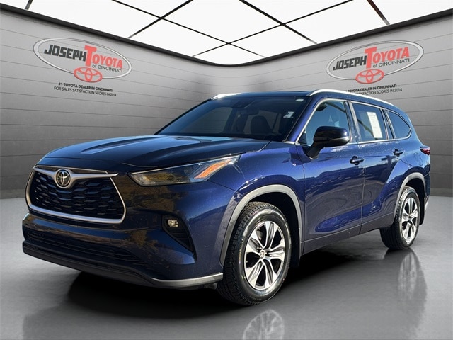 2022 Toyota Highlander XLE's photo