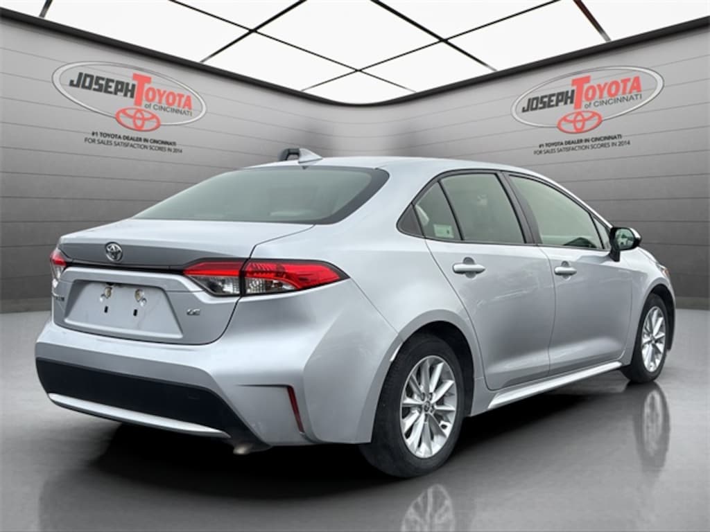 Used 2020 Toyota Corolla LE Sedan
