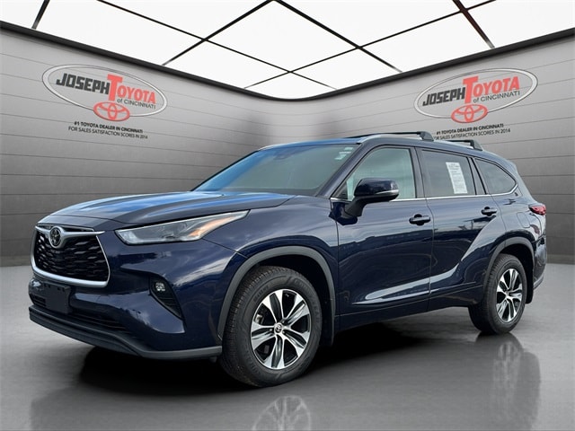 2022 Toyota Highlander XLE's photo