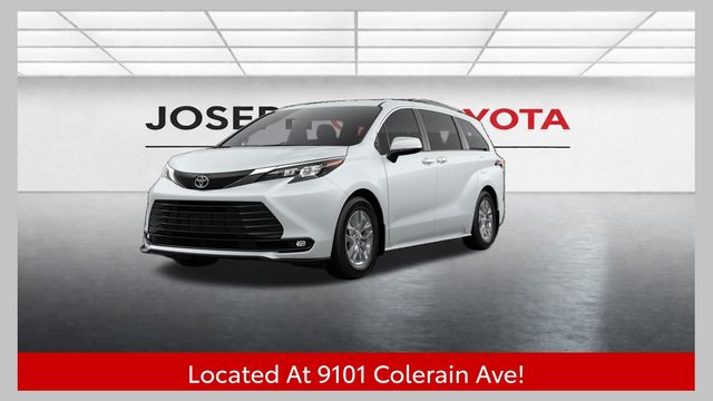 2026 Toyota Sienna XLE 8-Passenger Hybrid FWD's photo