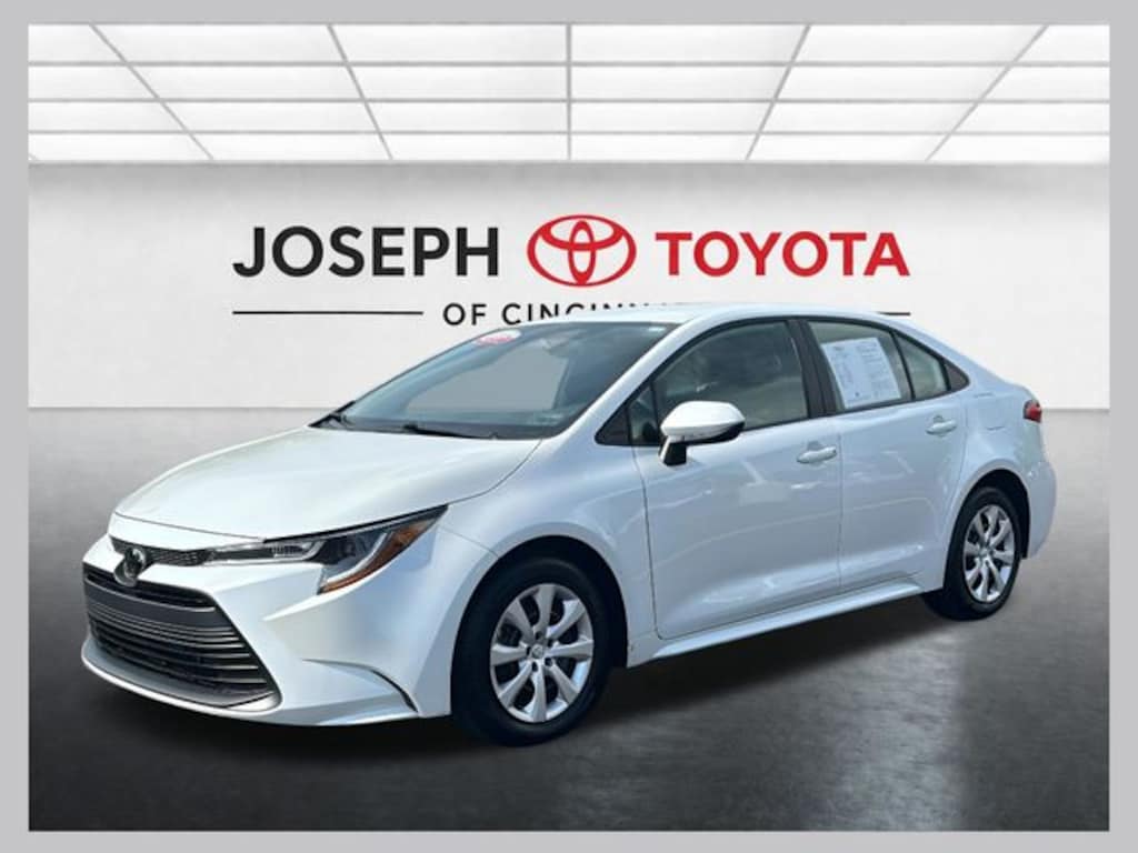 Certified 2025 Toyota Corolla LE Sedan