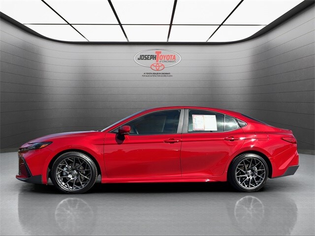 2025 Toyota Camry SE photo 2