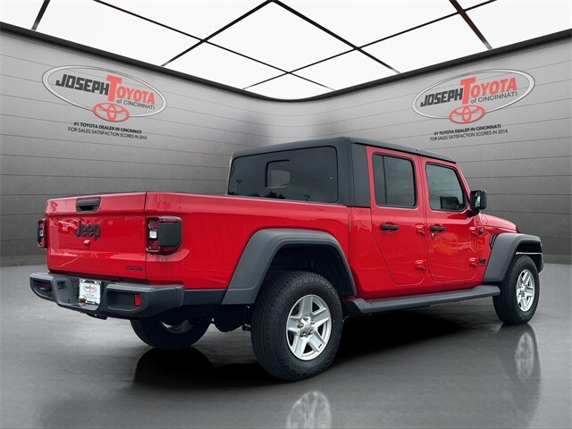 2020 Jeep Gladiator Sport photo 4