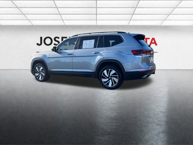 Used 2024 Volkswagen Atlas 2.0T SE w/Technology SUV