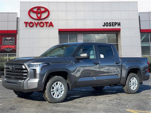 2025 Toyota Tundra SR5's photo