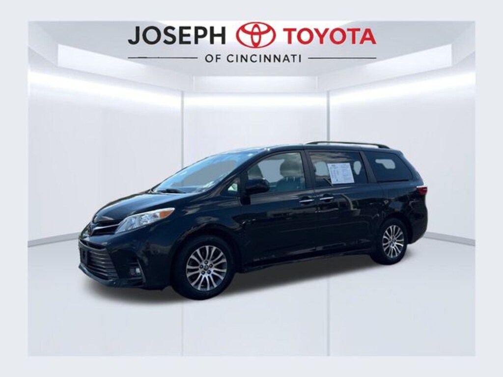 Used 2018 Toyota Sienna XLE Van Passenger Van