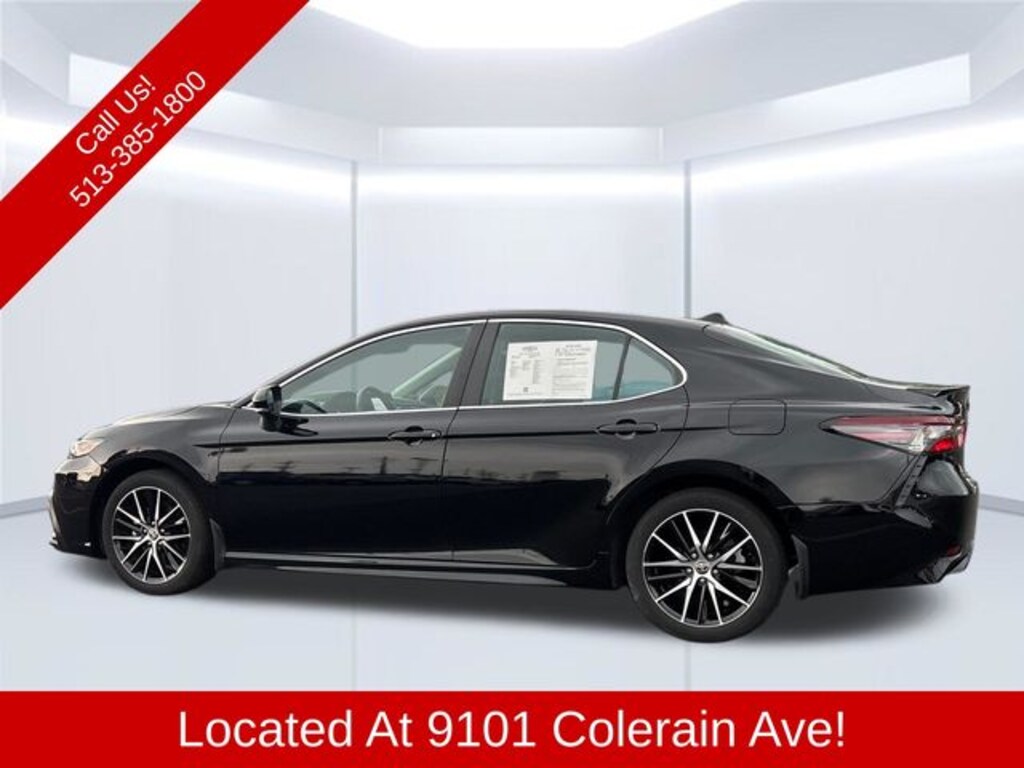 Used 2023 Toyota Camry SE Sedan