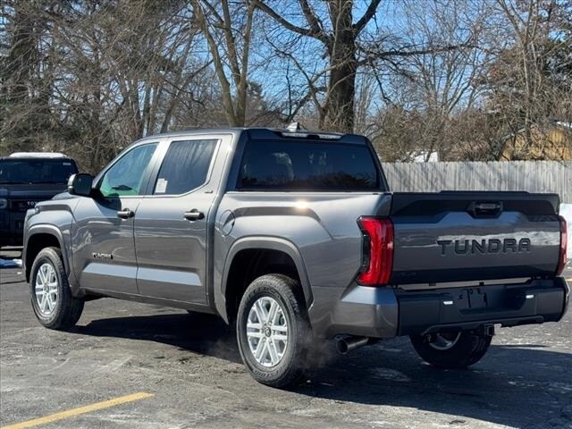 2025 Toyota Tundra SR5 photo 4