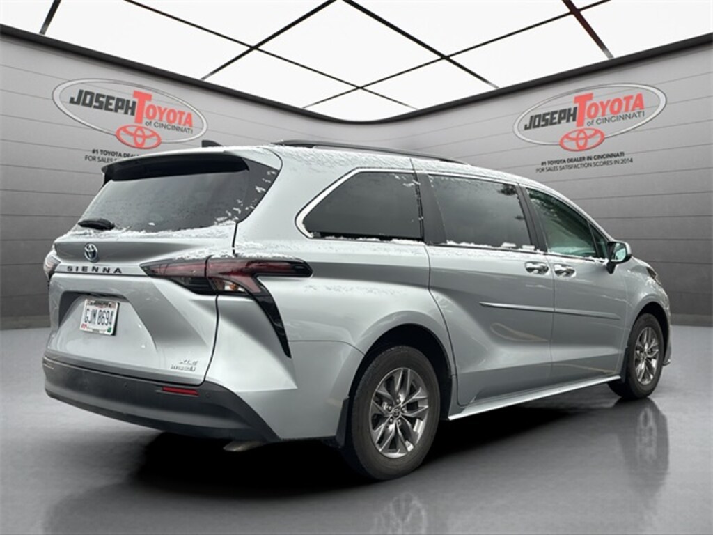 Used 2023 Toyota Sienna XLE Van Passenger Van