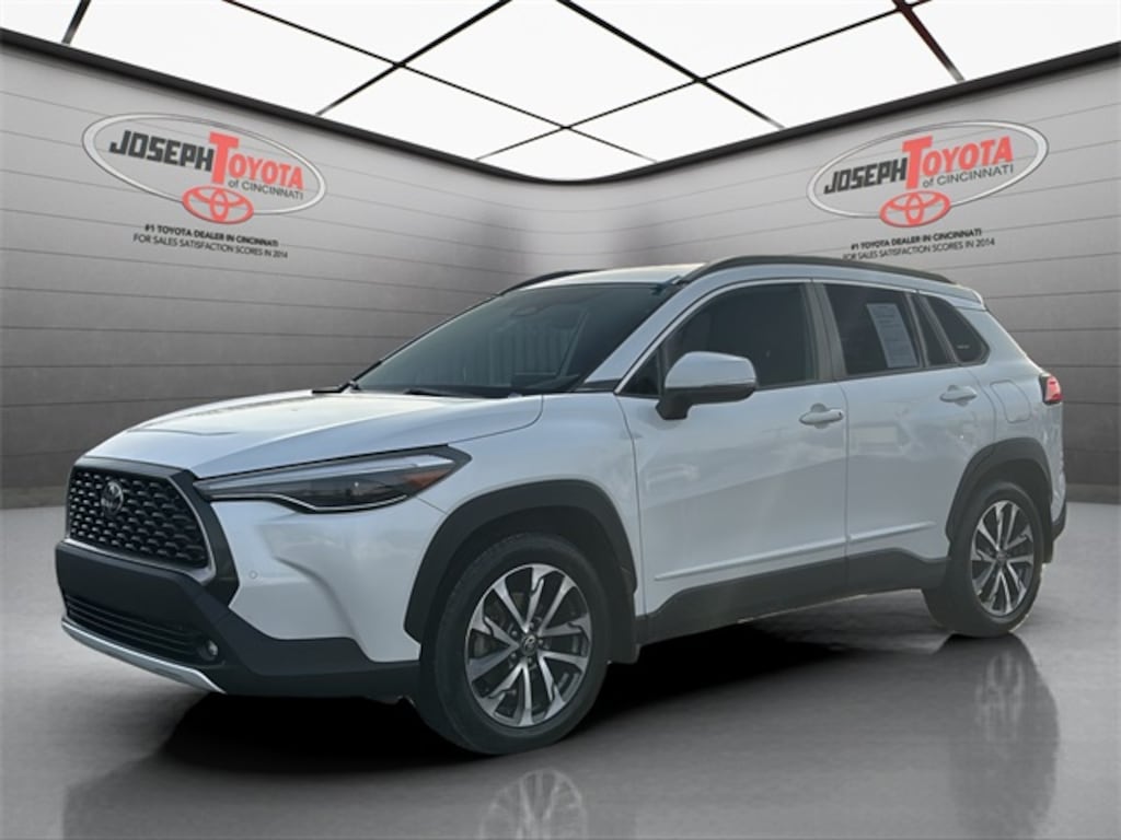 Used 2023 Toyota Corolla Cross XLE SUV