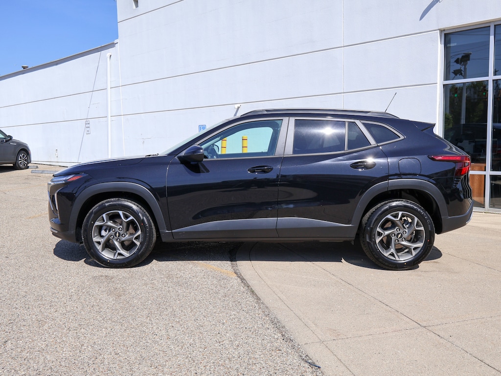 Used 2024 Chevrolet Trax LT SUV