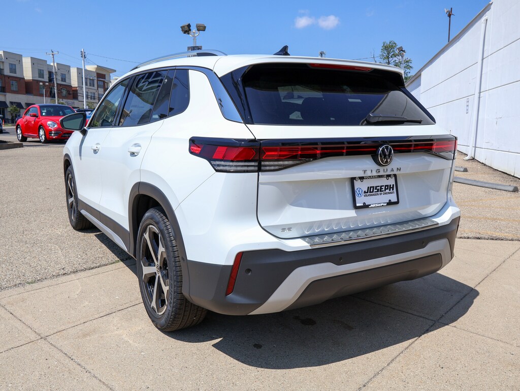 New 2026 Volkswagen Tiguan 2.0T SE SUV