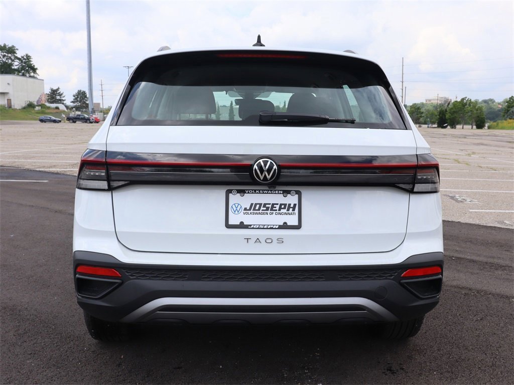 2025 Volkswagen Taos S photo 4