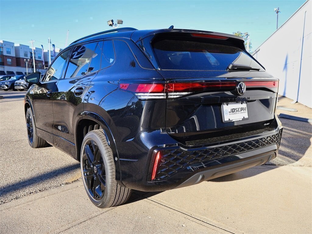 New 2026 Volkswagen Tiguan SE R-Line Black SE R-Line Black 2.0T 4MOTION