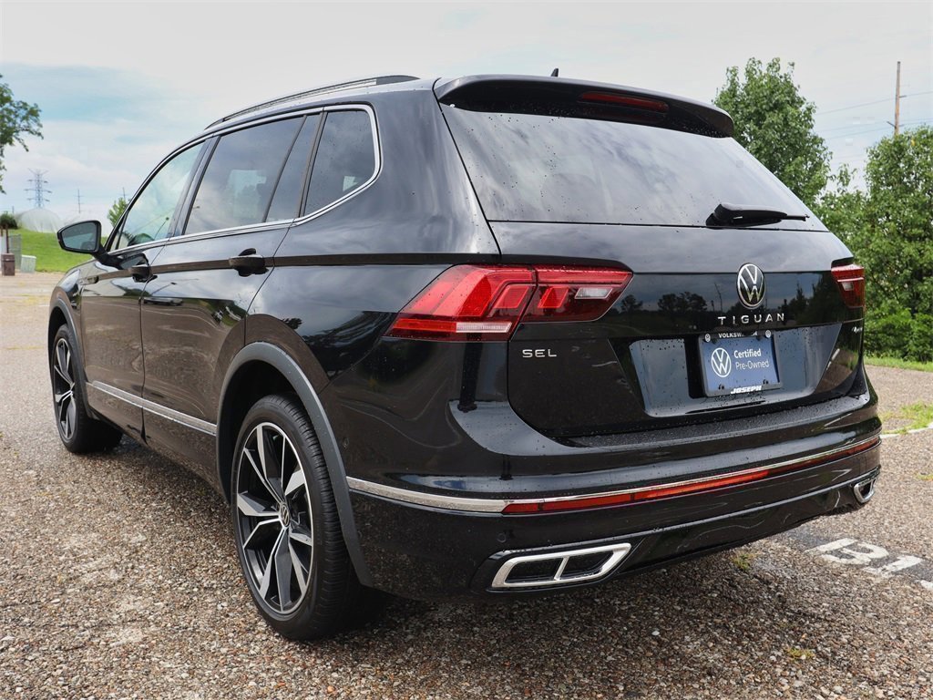 2024 Volkswagen Tiguan SEL R-Line Black photo 2