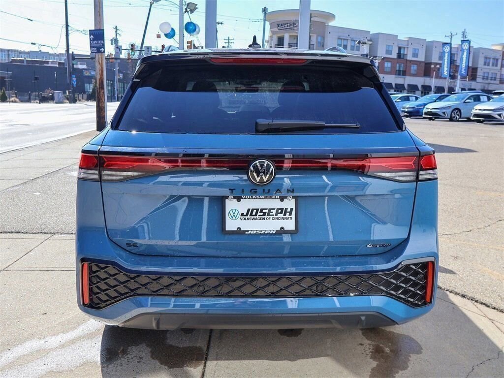 New 2026 Volkswagen Tiguan 2.0T SE R-Line Black SUV