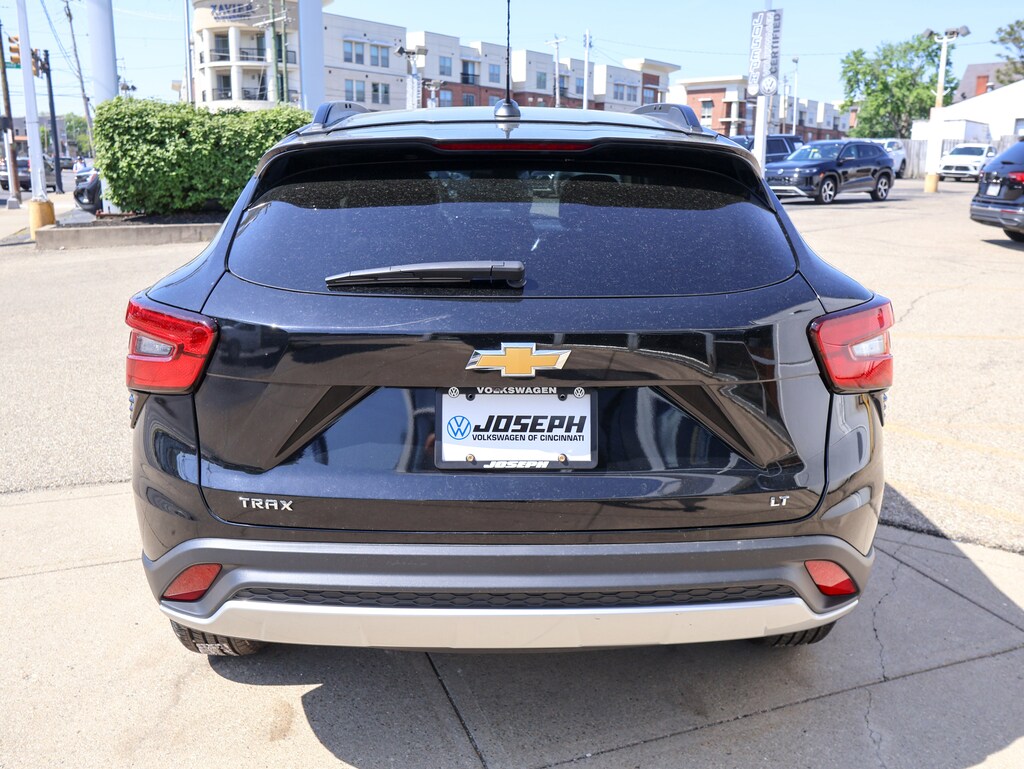 Used 2024 Chevrolet Trax LT SUV