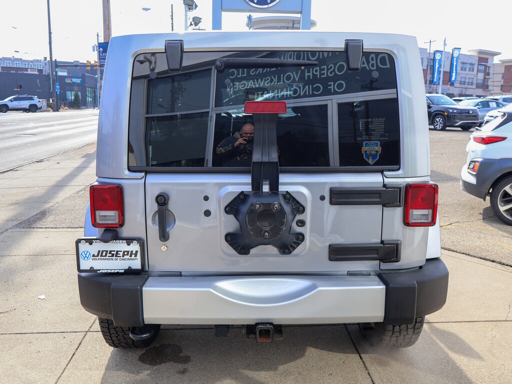 Used 2013 Jeep Wrangler Unlimited Sahara SUV