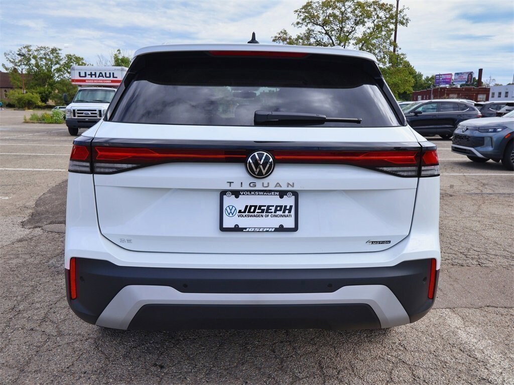 New 2025 Volkswagen Tiguan 2.0T SE SUV