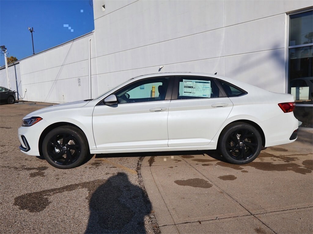 New 2026 Volkswagen Jetta 1.5T SE Sedan