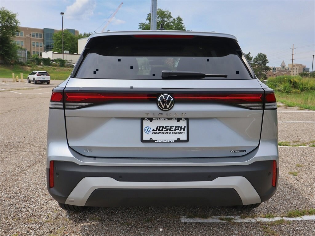 New 2025 Volkswagen Tiguan 2.0T SE SUV