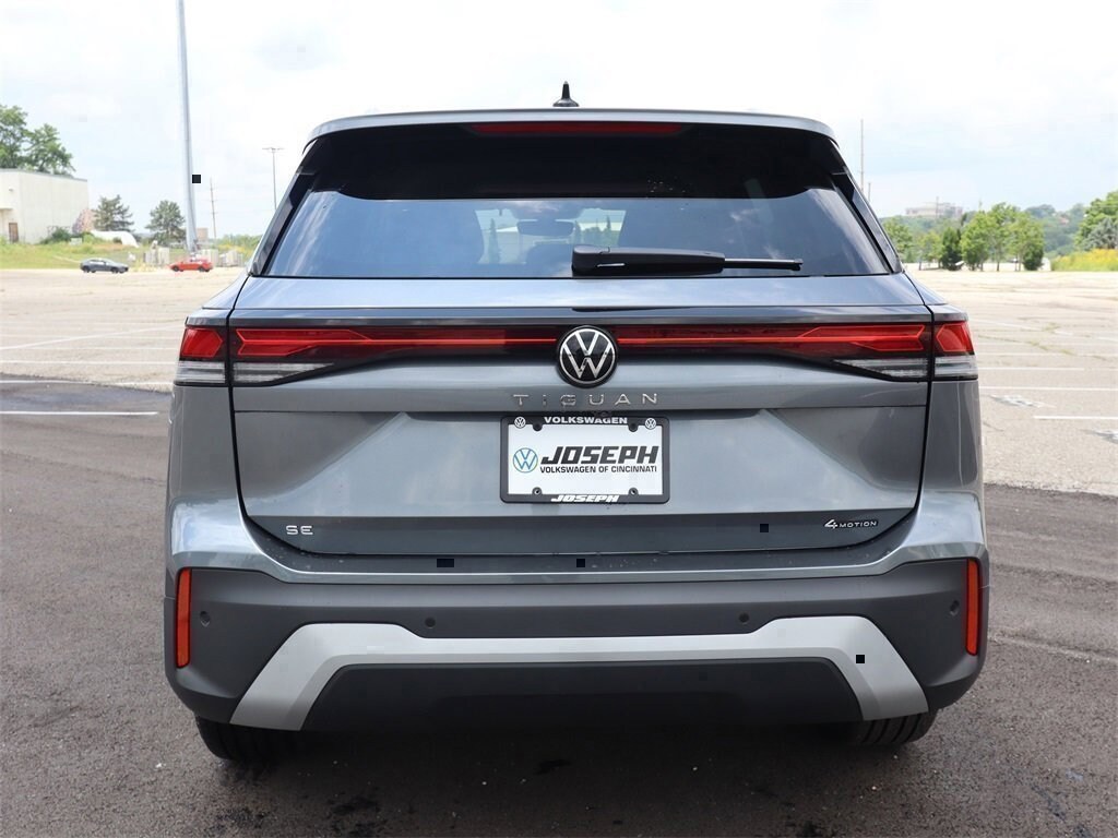 New 2025 Volkswagen Tiguan 2.0T SE SUV