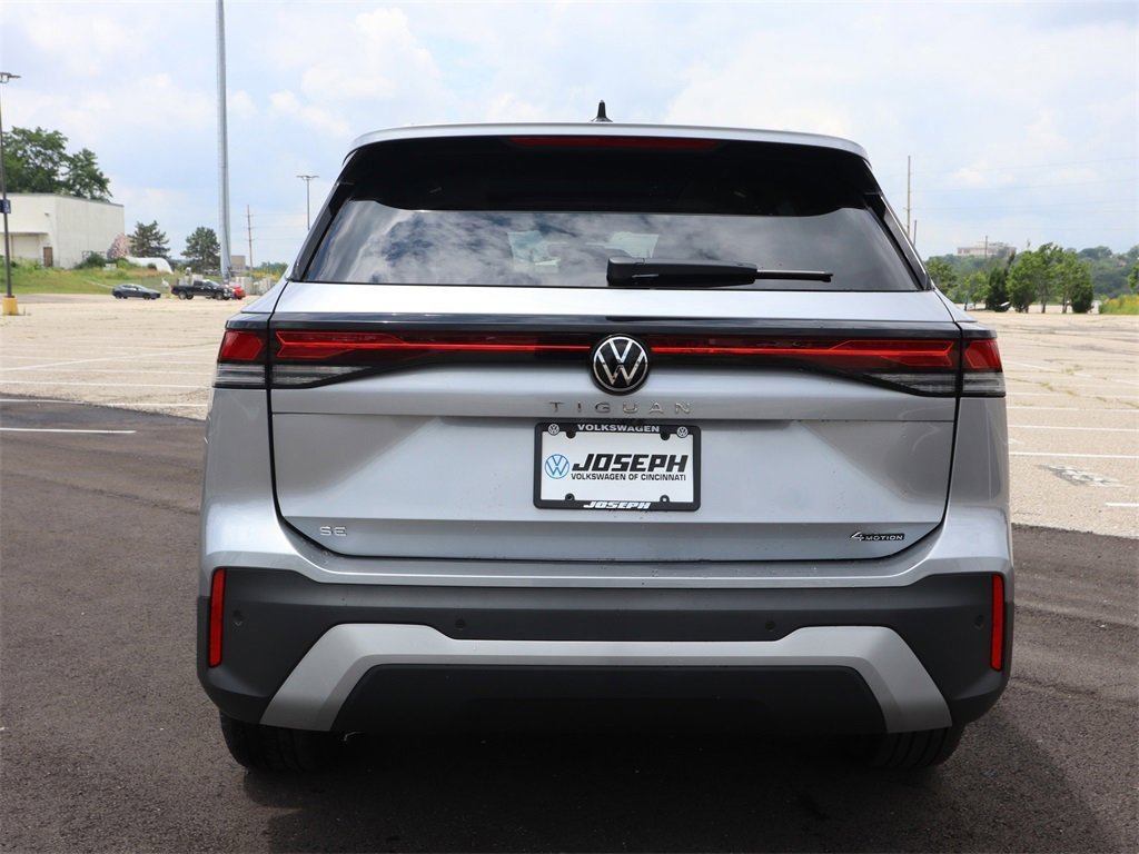 2025 Volkswagen Tiguan SE photo 4