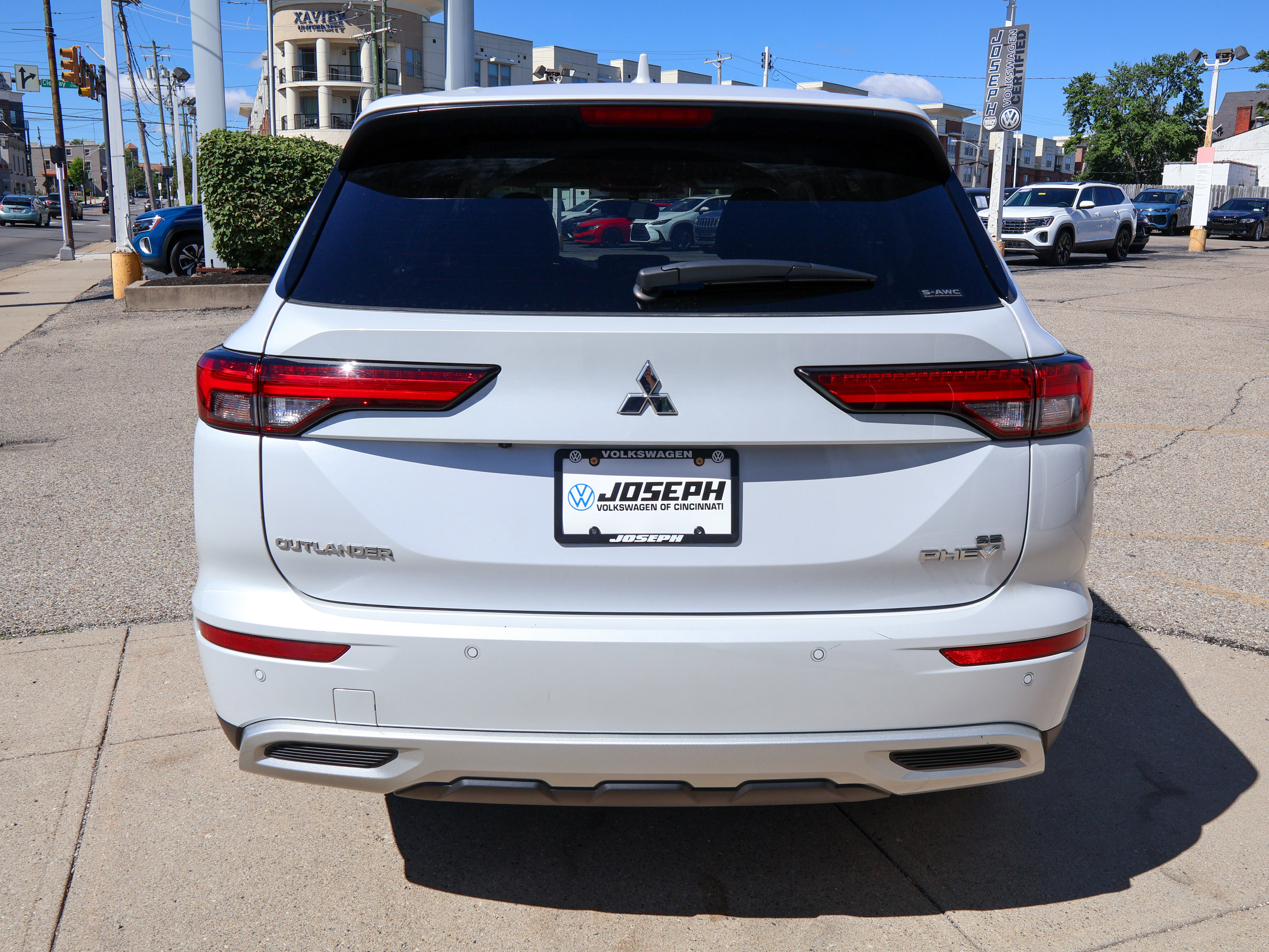 Used 2025 Mitsubishi Outlander PHEV SE SUV