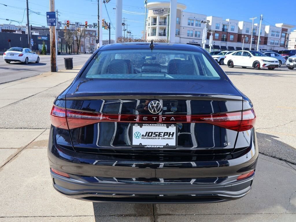 New 2026 Volkswagen Jetta 1.5T SE Sedan