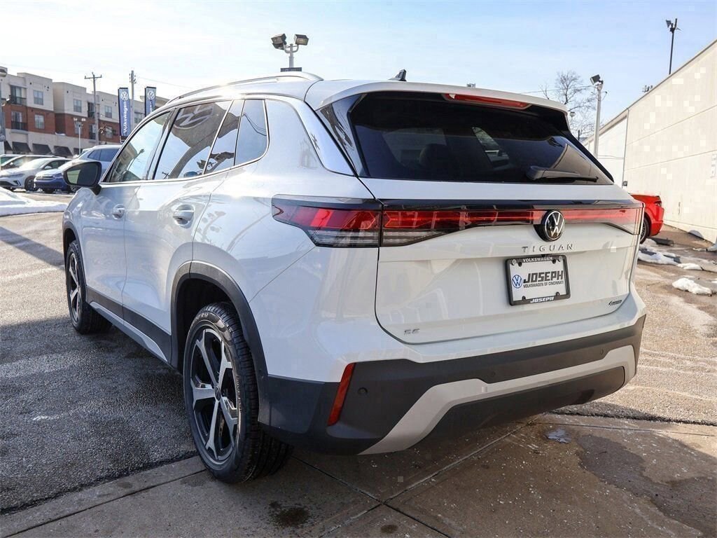 New 2026 Volkswagen Tiguan 2.0T SE SUV