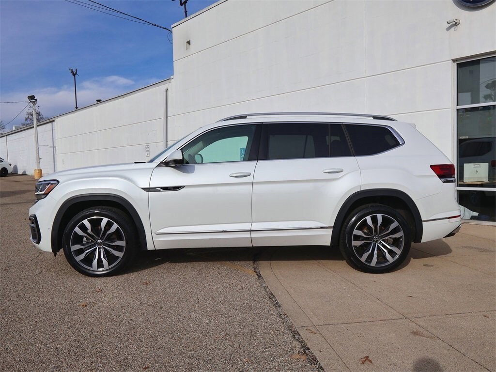 Certified 2022 Volkswagen Atlas 3.6L V6 SEL Premium R-Line SUV