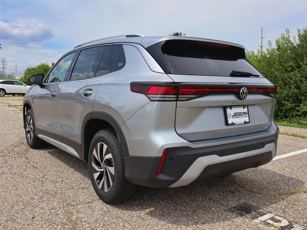 2025 Volkswagen Tiguan S photo 2