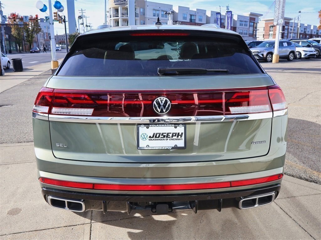 New 2025 Volkswagen Atlas Cross Sport 2.0T SEL Premium R-Line SUV
