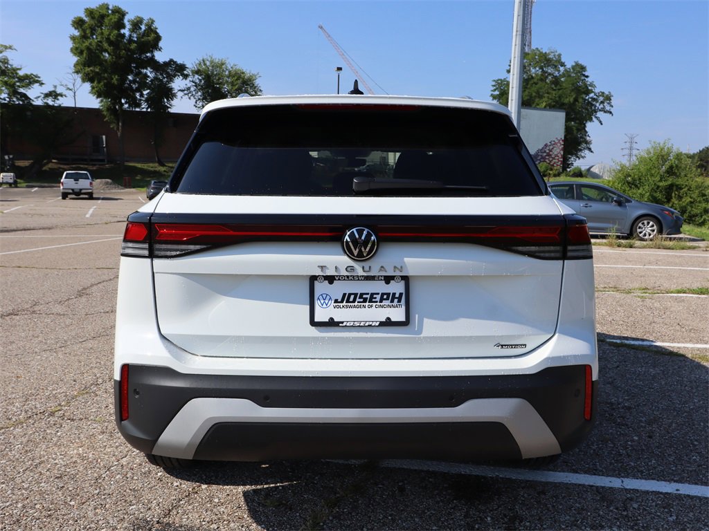 2025 Volkswagen Tiguan S photo 3