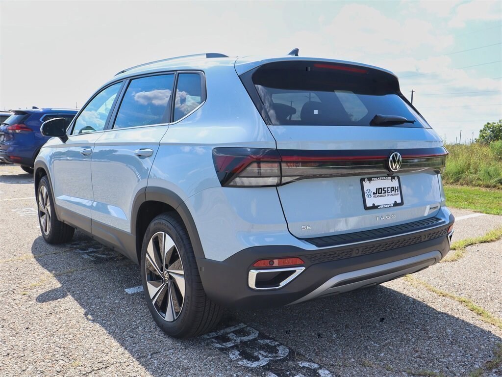 New 2025 Volkswagen Taos 1.5T SE SUV
