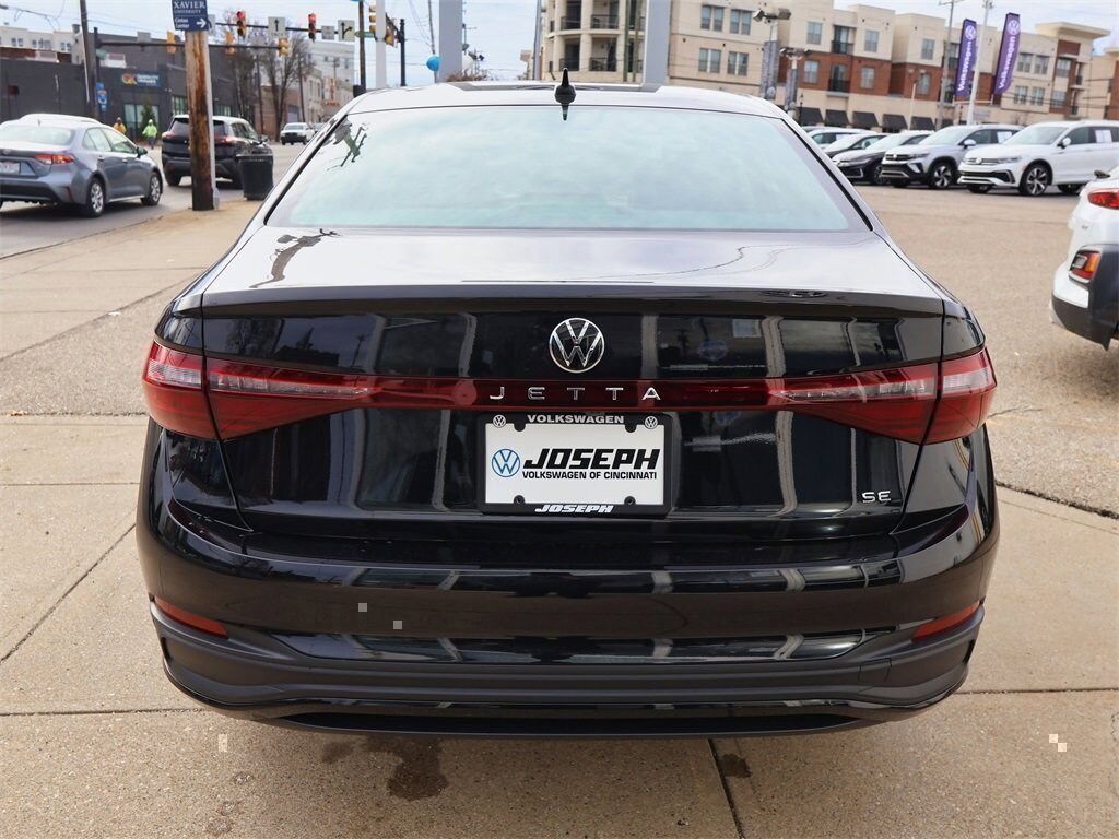 New 2026 Volkswagen Jetta 1.5T SE Sedan