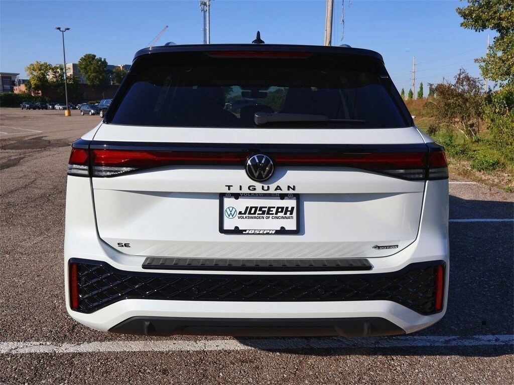 New 2025 Volkswagen Tiguan 2.0T SE R-Line Black SUV