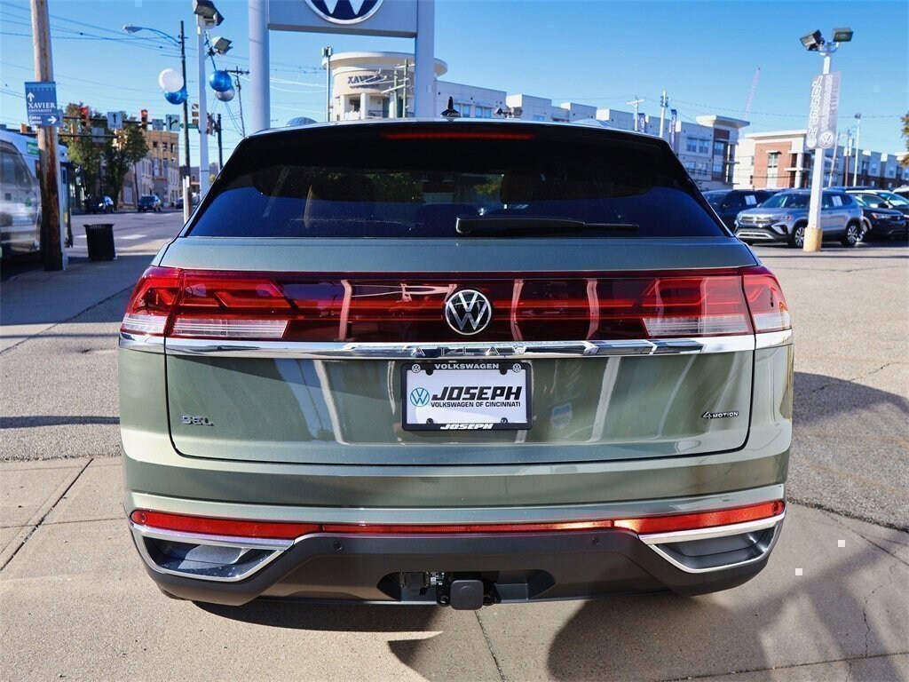 New 2026 Volkswagen Atlas Cross Sport 2.0T SEL SUV