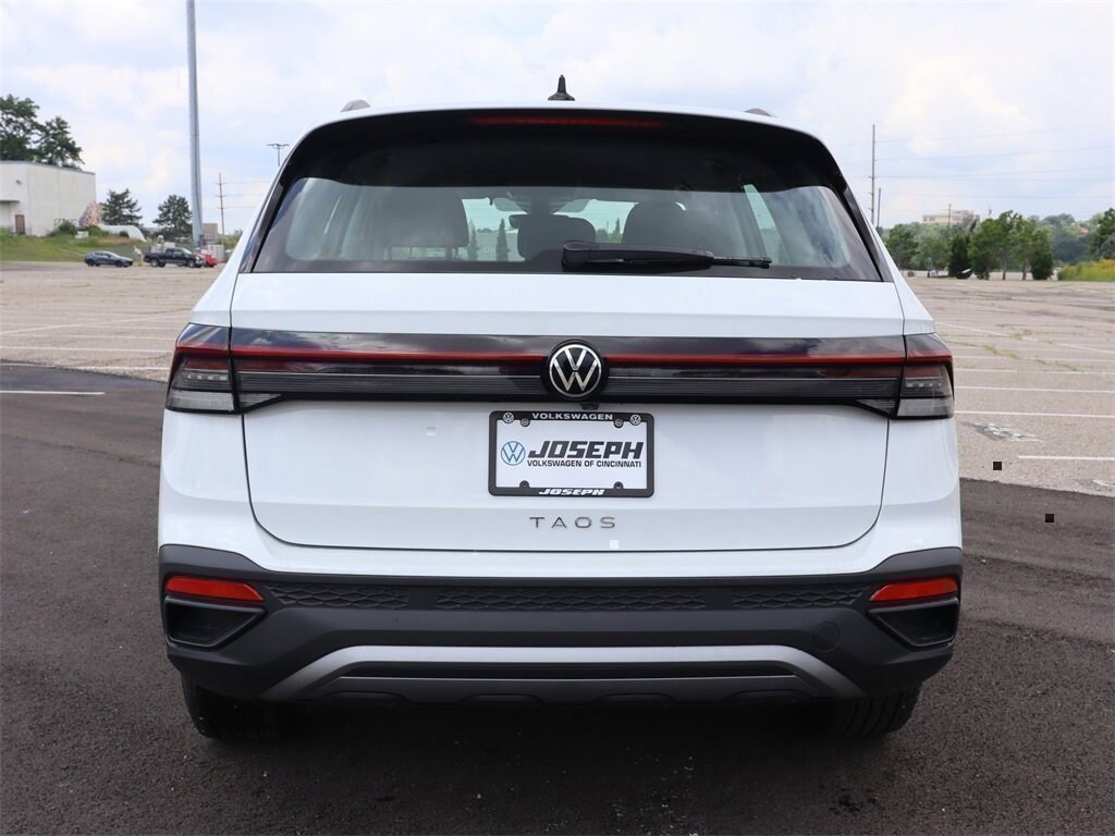 New 2025 Volkswagen Taos 1.5T S SUV