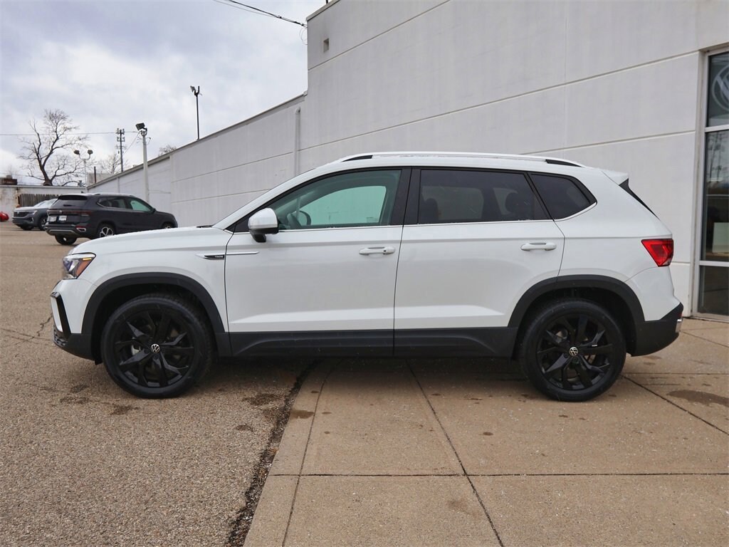 Certified 2022 Volkswagen Taos 1.5T SE 4MOTION SUV